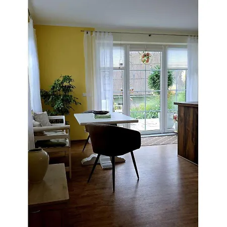 Gruene Haus * Byhlen